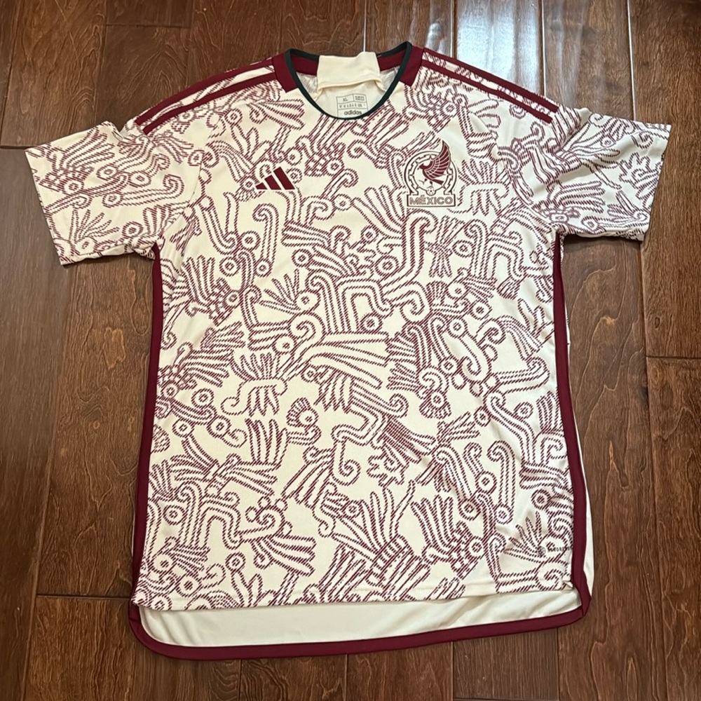 Adidas 2022 XL México away jersey
